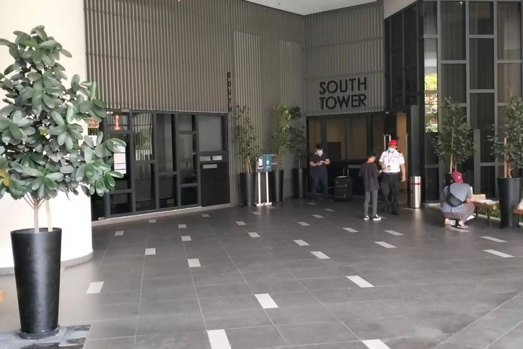 Highpark Suites Kelana Jaya By Kenangan Homes بيتالينغ جايا المظهر الخارجي الصورة