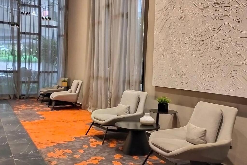 Highpark Suites Kelana Jaya By Kenangan Homes بيتالينغ جايا المظهر الخارجي الصورة