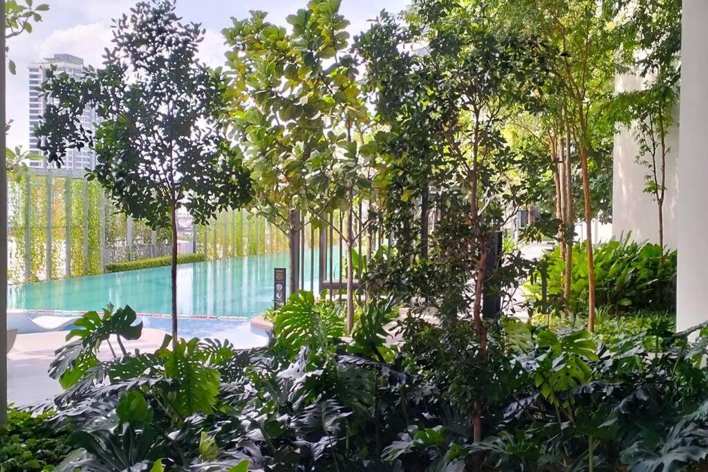 Highpark Suites Kelana Jaya By Kenangan Homes بيتالينغ جايا المظهر الخارجي الصورة