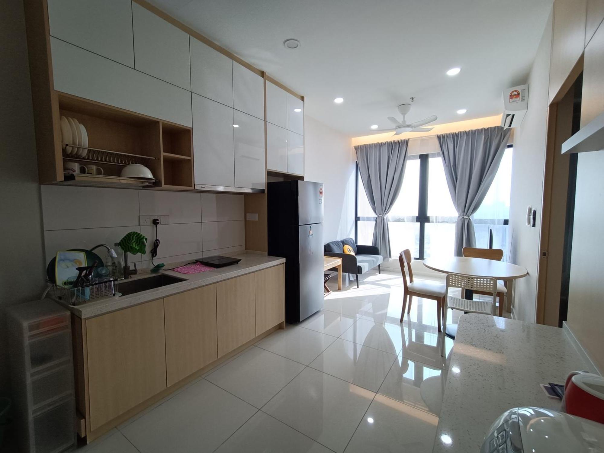 Highpark Suites Kelana Jaya By Kenangan Homes بيتالينغ جايا المظهر الخارجي الصورة
